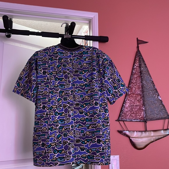 90s vintage graphic Tshirt. One size fits all. - Picture 3 of 5